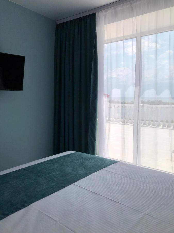 Hotel Panorama Briz à Karolino-Buhaz Extérieur photo